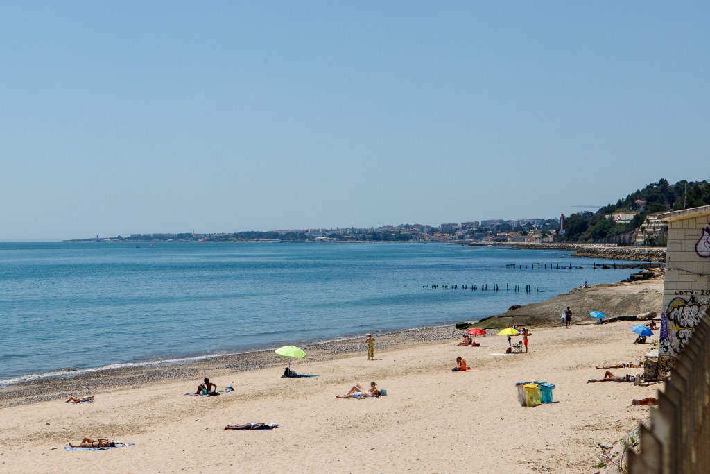 Cruz quebrada praia jamor oeiras poluição verão turistas